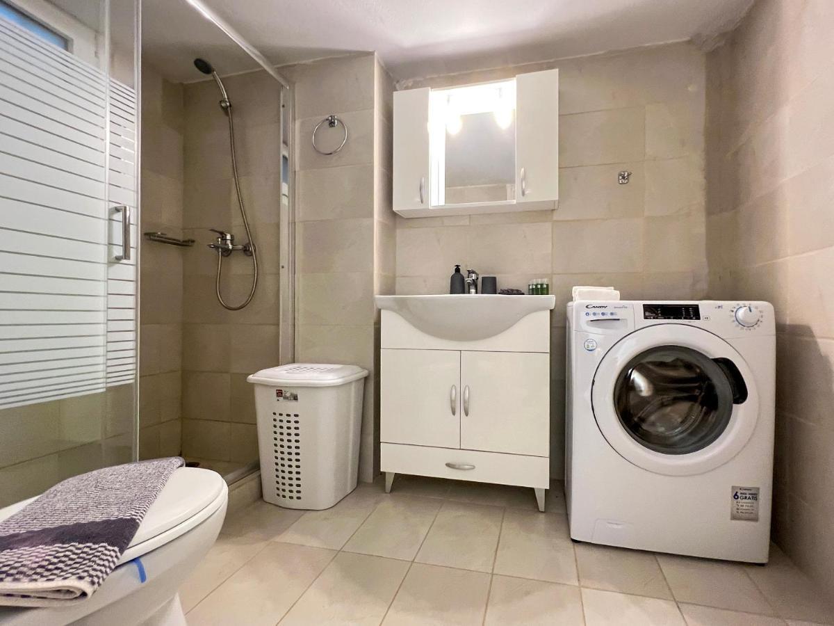 Chiou Spacious 90Sqm Apt In Atenas Exterior foto